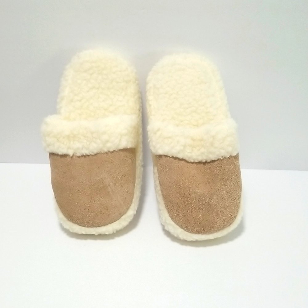 Love Mates Women's Bedroom Slippers Size 8 Leather Soles NWOT